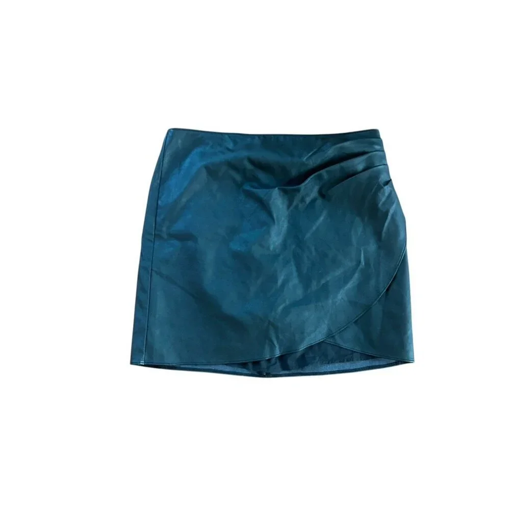 Abercrombie & Fitch Black Faux Leather Mini Skirt Womens Size L Short Zip‎ Up